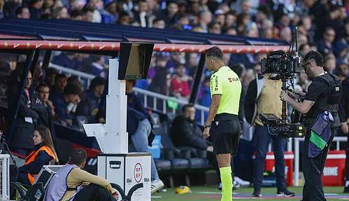 VAR判罚再引争议，莫德里奇对阵梅西裁判判点引发巨大争议的简单介绍